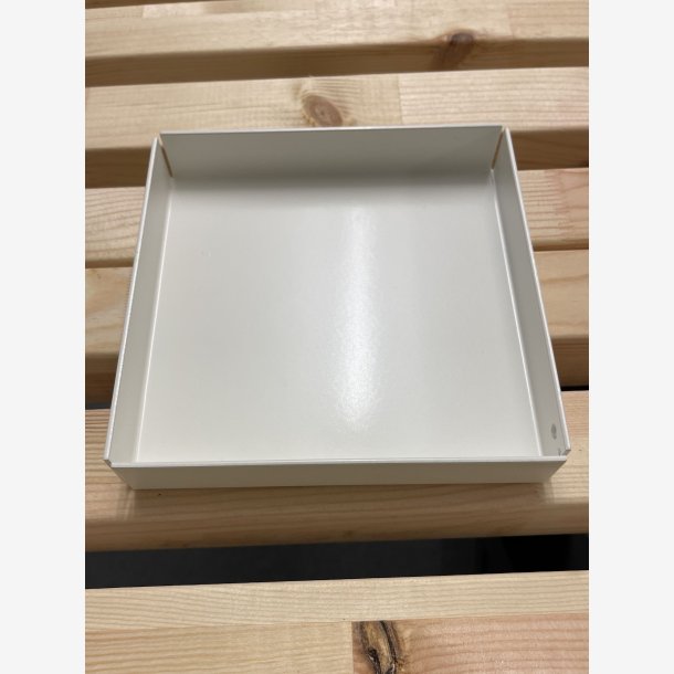 15 x 15 cm Firkantet bakke med bne hjrner