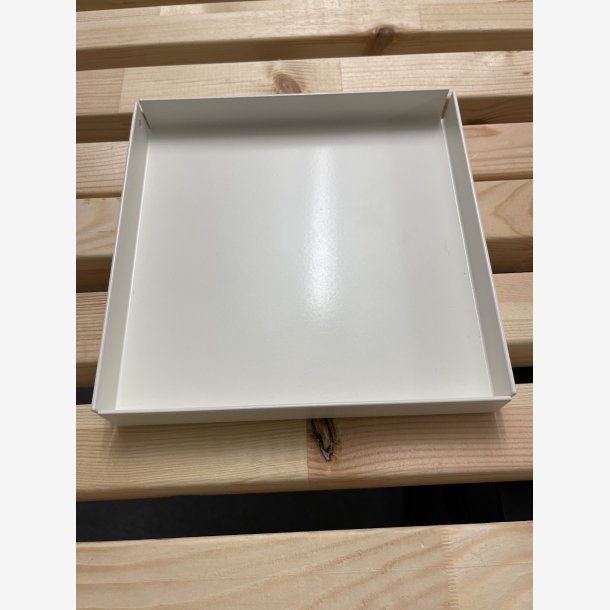 20 x 20 cm Firkantet bakke med bne hjrner