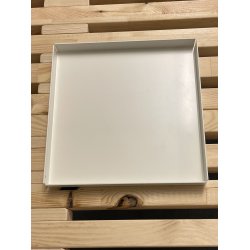 28 x 28 cm Firkantet bakke med bne hjrner