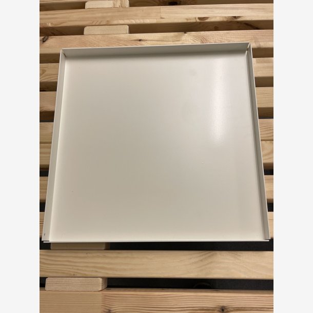 38 x 38 cm Firkantet bakke med bne hjrner