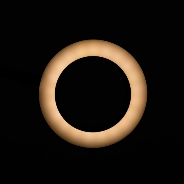 SNAKE RING LED LAMPE P ET BORD SORT