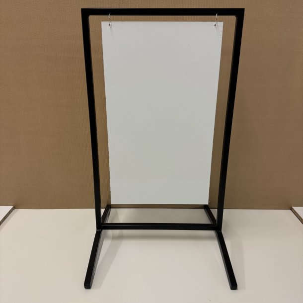 Skilt med buede ben (medium) svejset - tryk er inkluderet i prisen