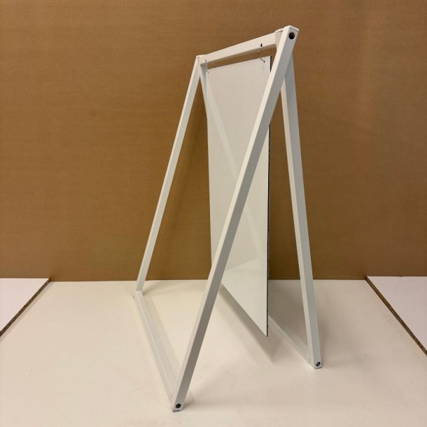 Vinkel skilt (medium) - tryk er inkluderet i prisen