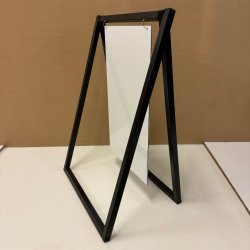 Vinkel skilt (small) - tryk er inkluderet i prisen